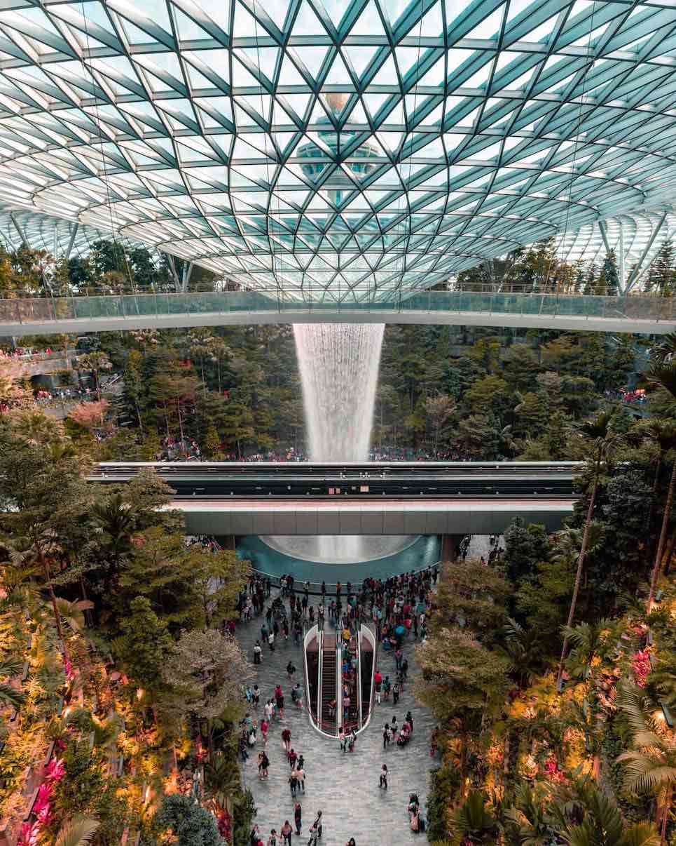 jewel-changi-waterfall